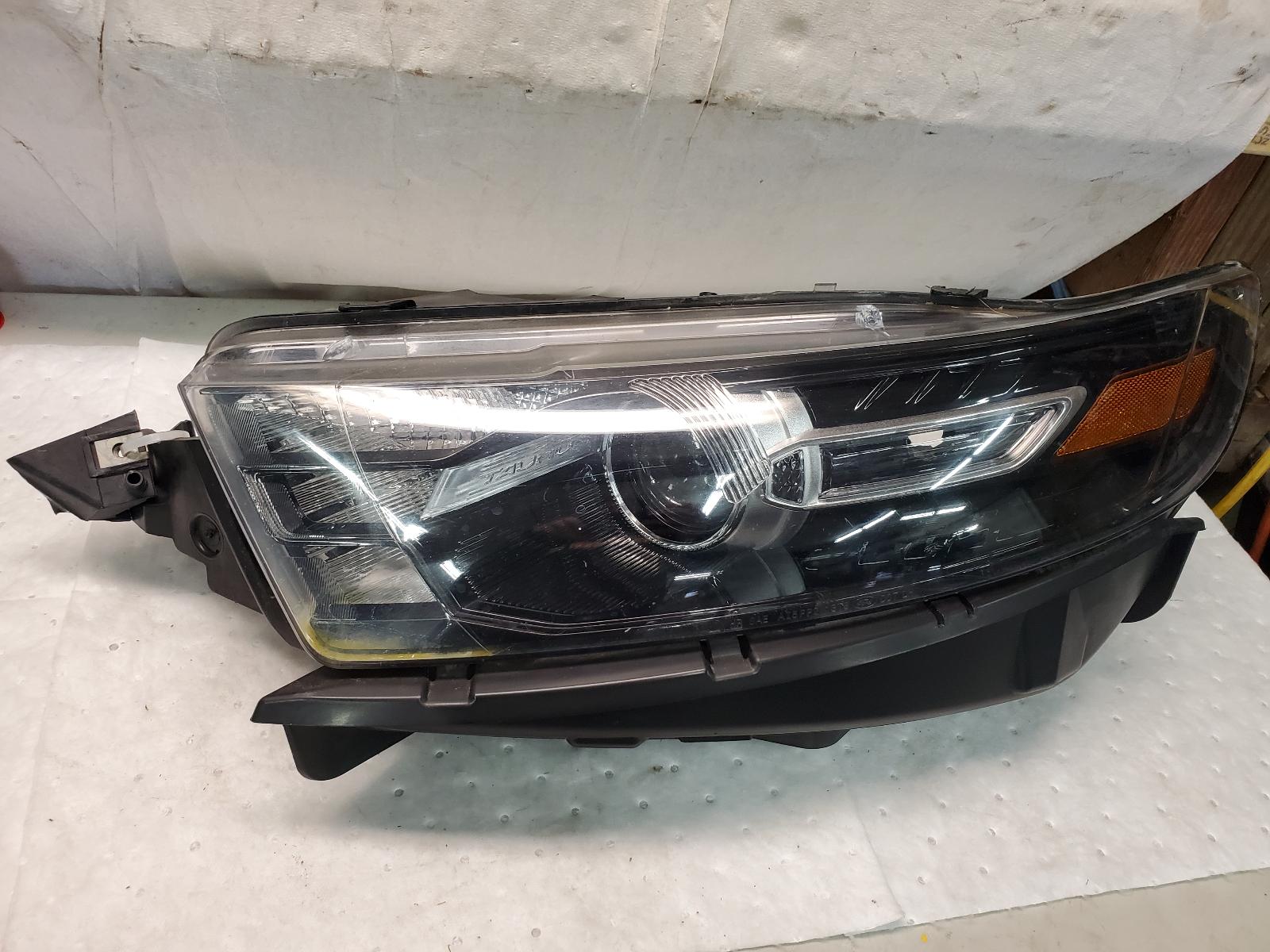 Headlight Assembly for Ford vehicles