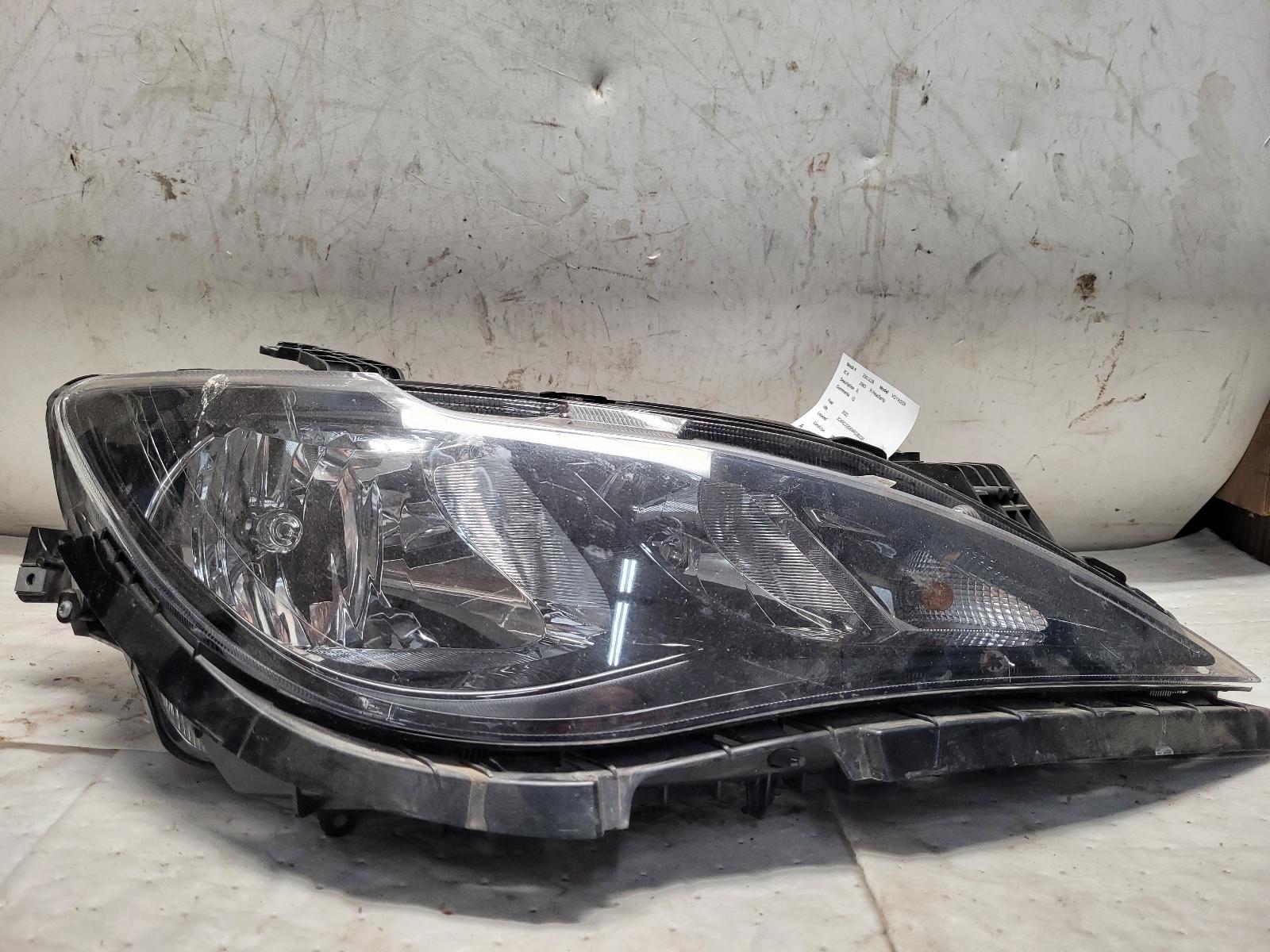 Headlight Assembly for Chrysler, Plymouth and Dodge vehicles