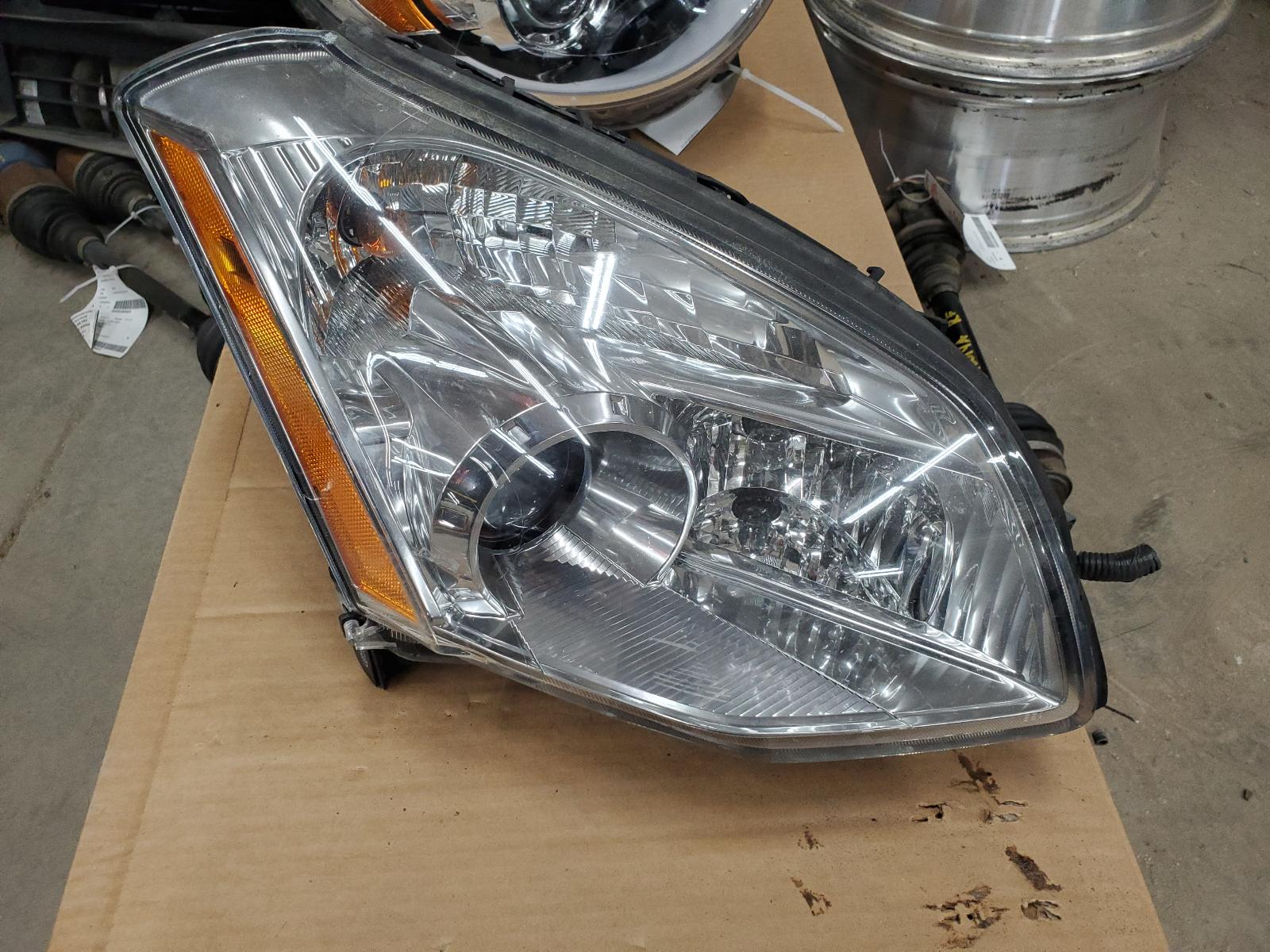 Headlight Assembly for Nissan vehicles