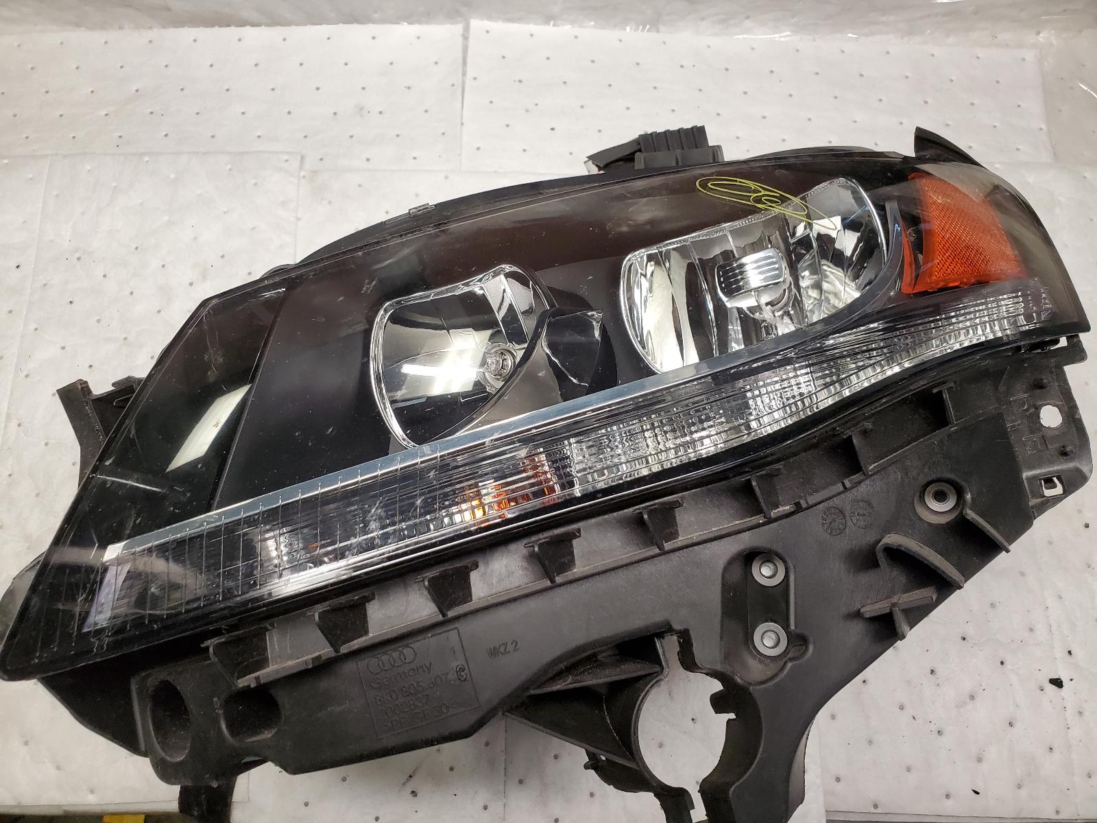 Headlight Assembly for Audi vehicles