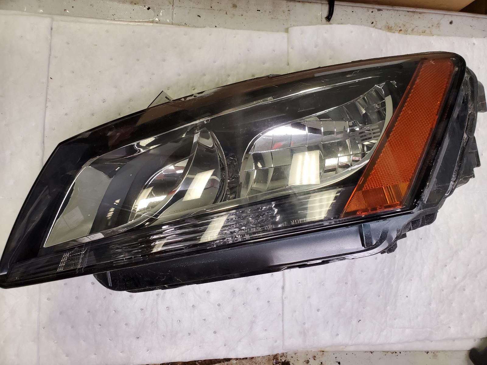 Headlight Assembly for Audi vehicles