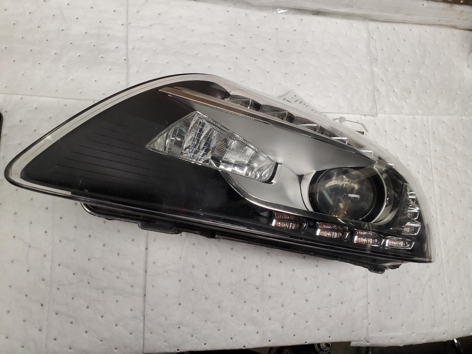 Headlight Assembly for Audi vehicles