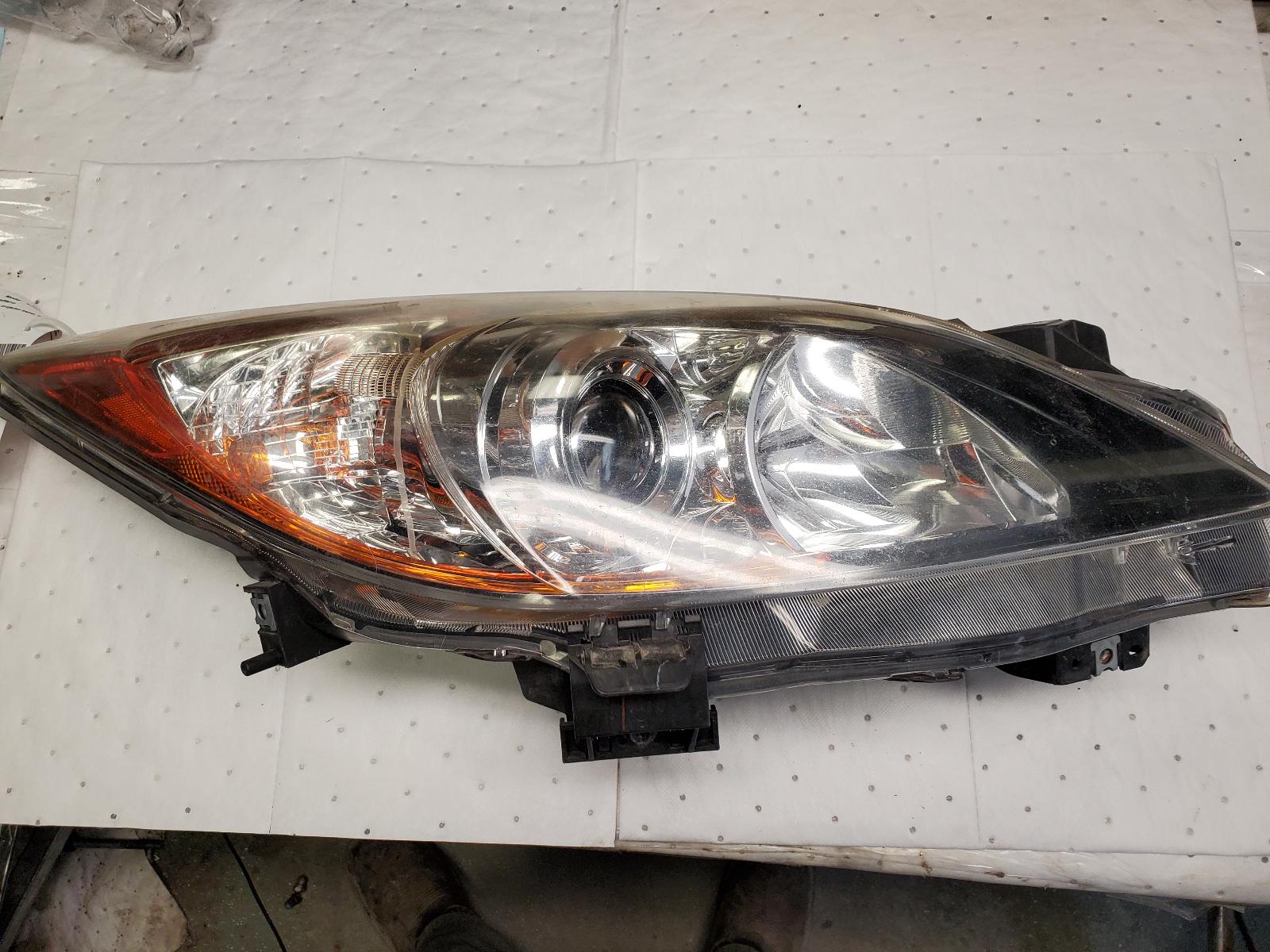 Headlight Assembly for Mazda vehicles