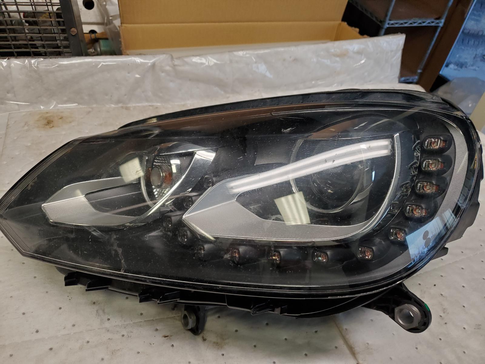 Headlight Assembly for Volkswagen vehicles