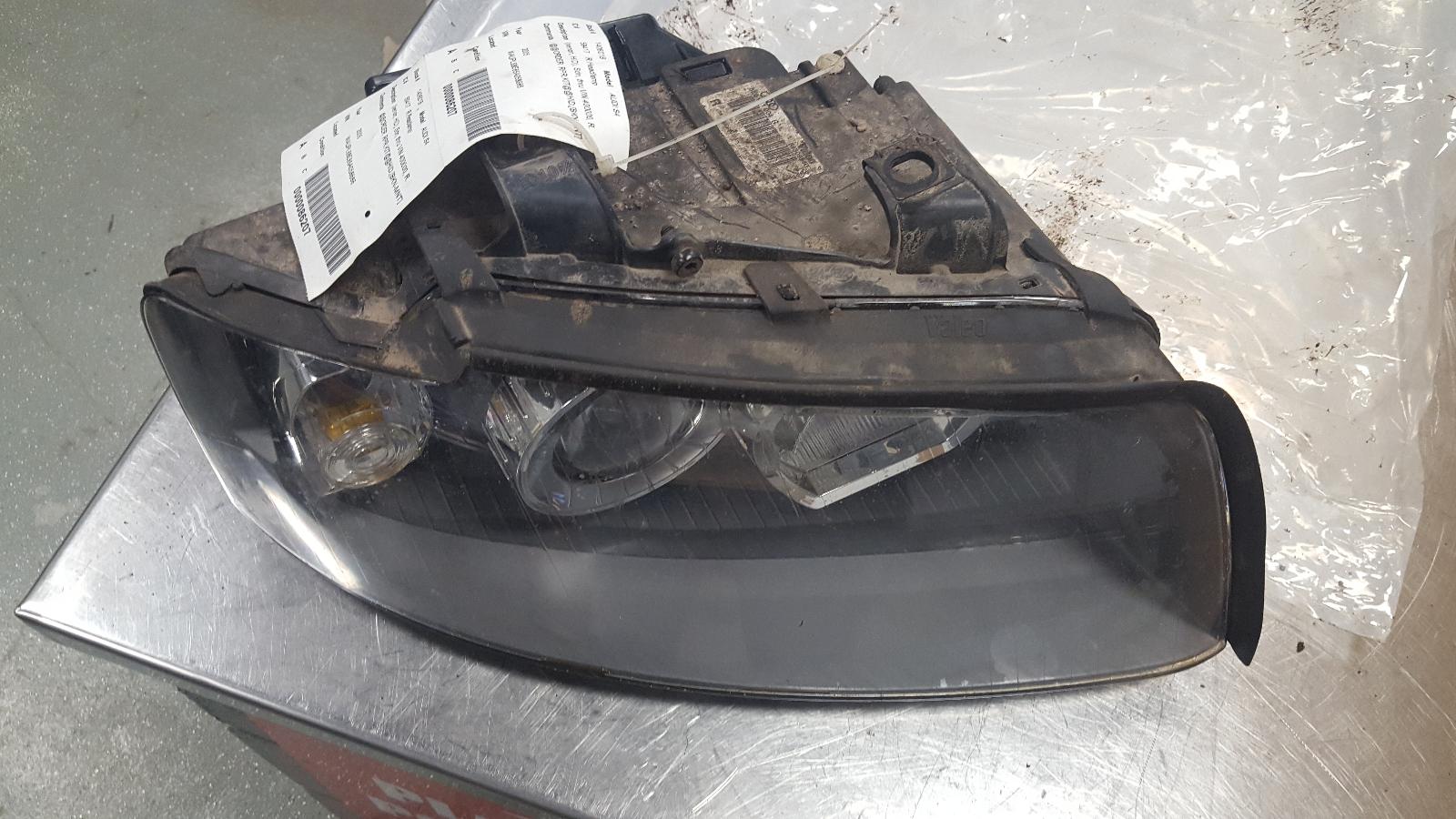 Headlight Assembly for Audi vehicles