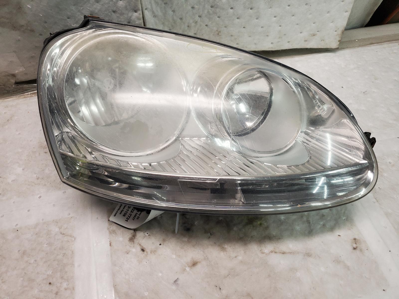 Headlight Assembly for Volkswagen vehicles