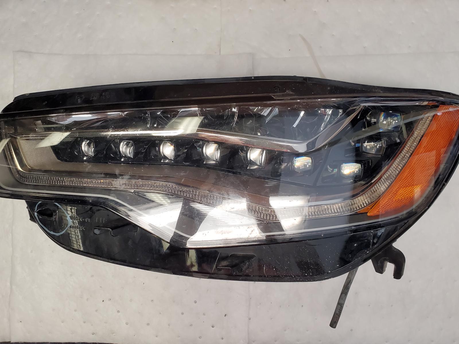 Headlight Assembly for Audi vehicles
