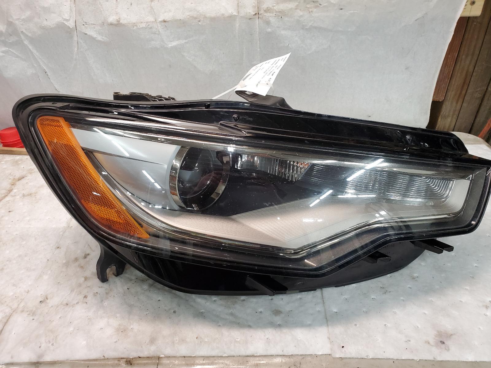 Headlight Assembly for Audi vehicles