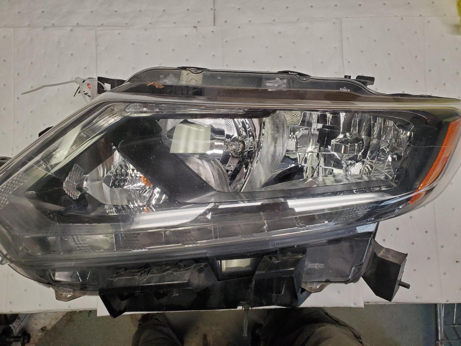 Headlight Assembly for Nissan vehicles