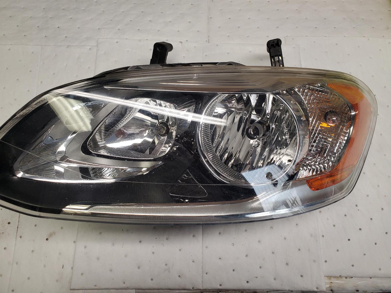 Headlight Assembly for Volvo vehicles