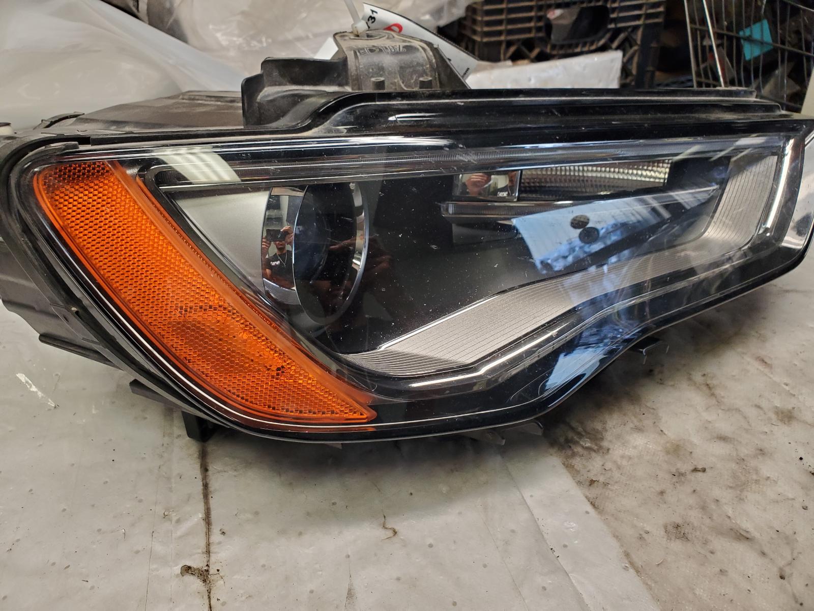 Headlight Assembly for Audi vehicles