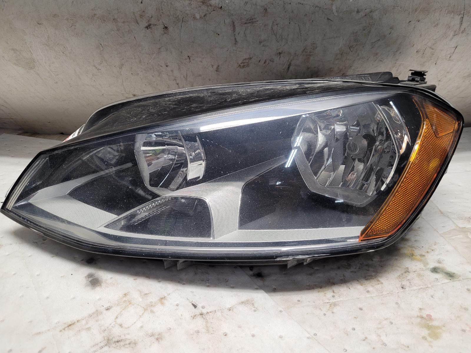 Headlight Assembly for Volkswagen vehicles