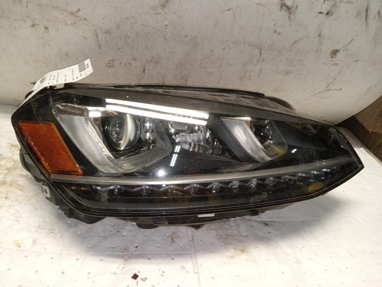 Headlight Assembly for Volkswagen vehicles