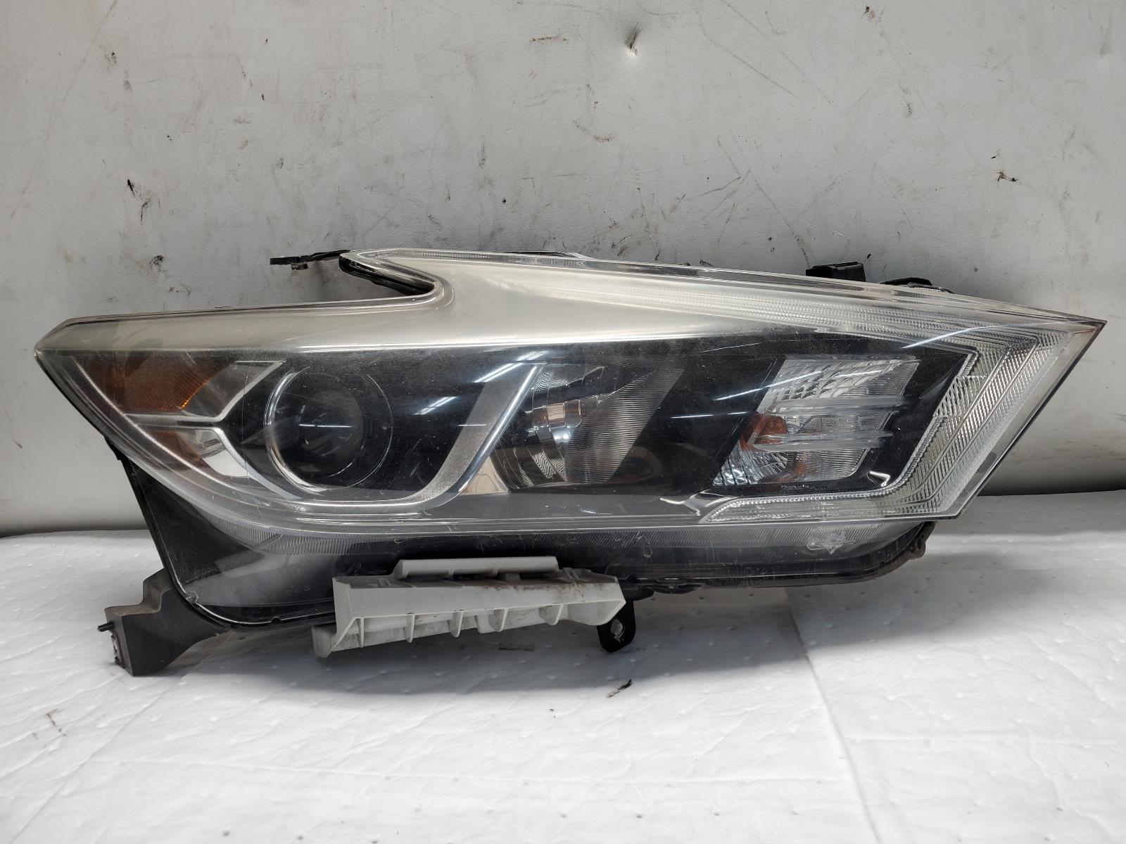 Headlight Assembly for Nissan vehicles