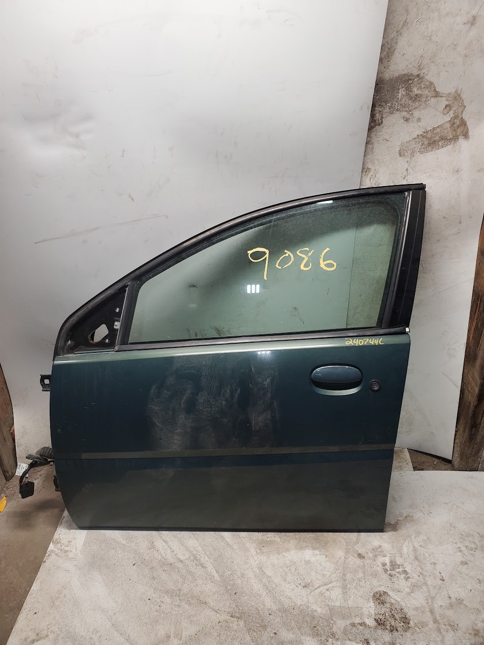 Front Door Assembly for Saturn vehicles