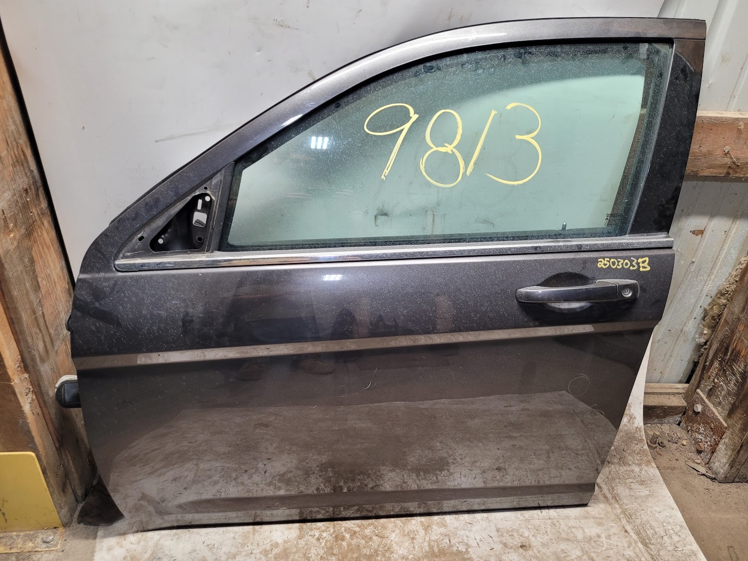Front Door Assembly for Chrysler vehicles