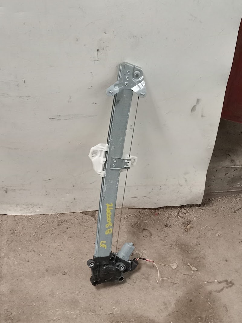 Front Door Window Regulator for Honda vehicles