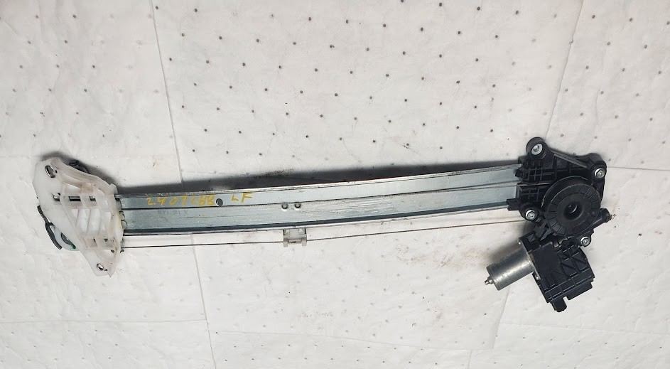 Front Door Window Regulator for Subaru vehicles