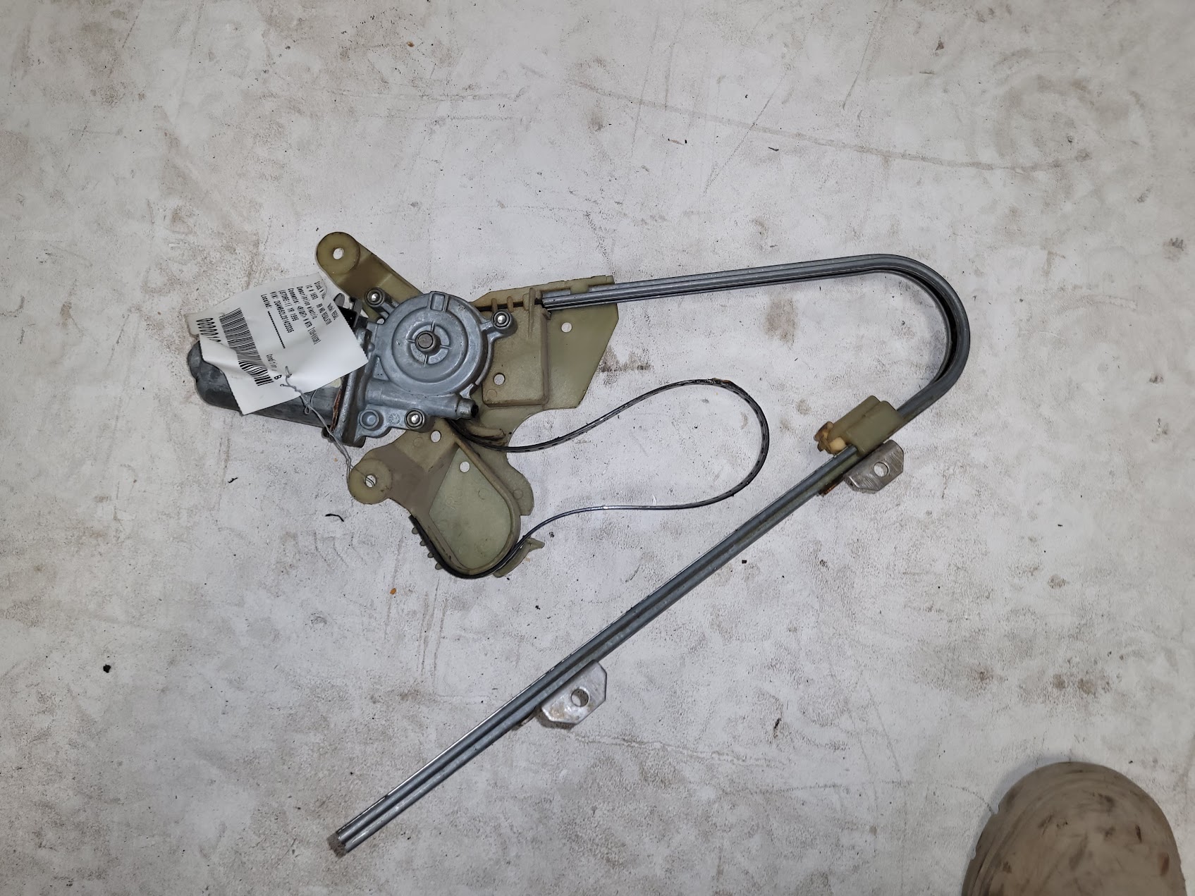 Front Door Window Regulator for Chrysler and Dodge vehicles