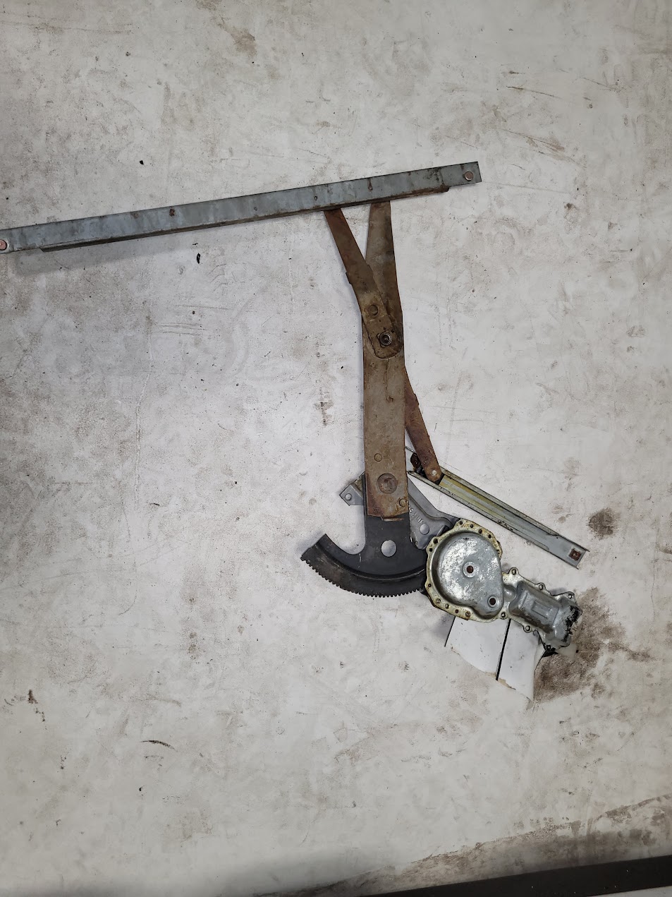 Front Door Window Regulator for Buick, Oldsmobile and Pontiac vehicles