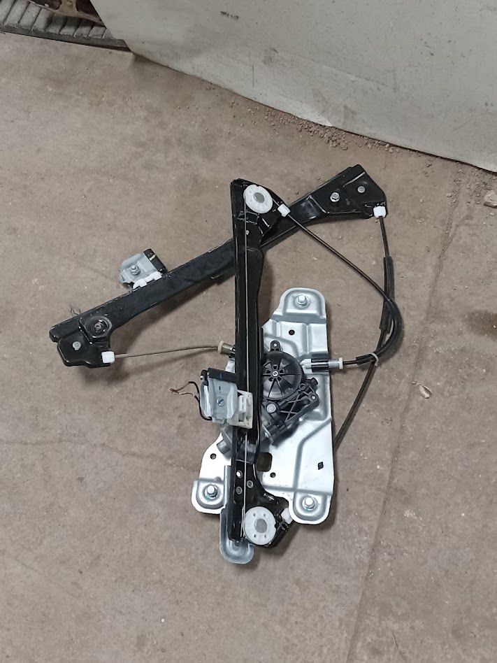 Front Door Window Regulator for Chevrolet and GMC vehicles