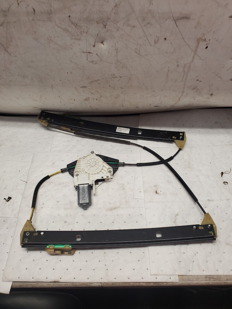 Front Door Window Regulator for Nissan vehicles