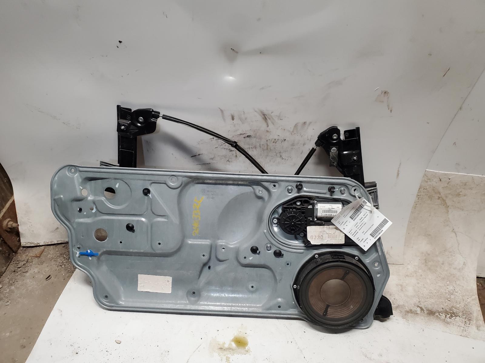 Front Door Window Regulator for Volkswagen vehicles