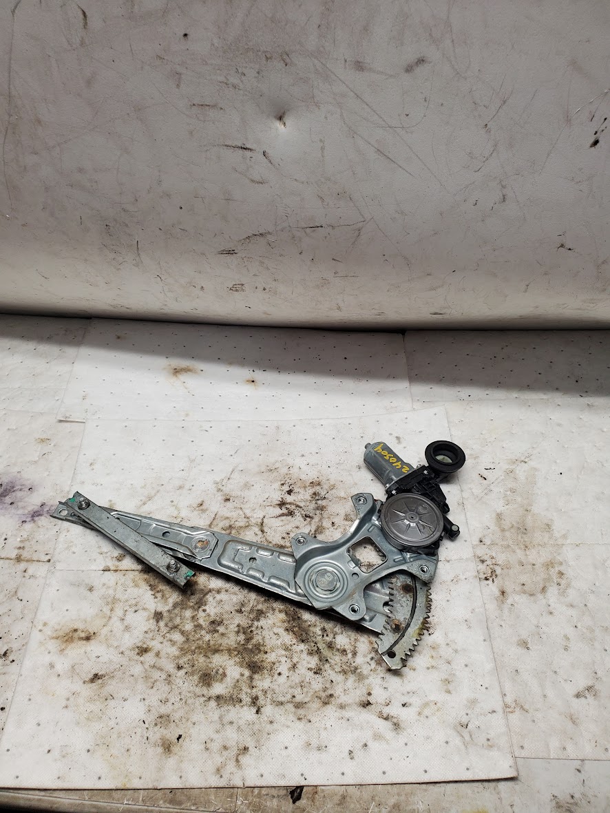 Front Door Window Regulator for Nissan vehicles