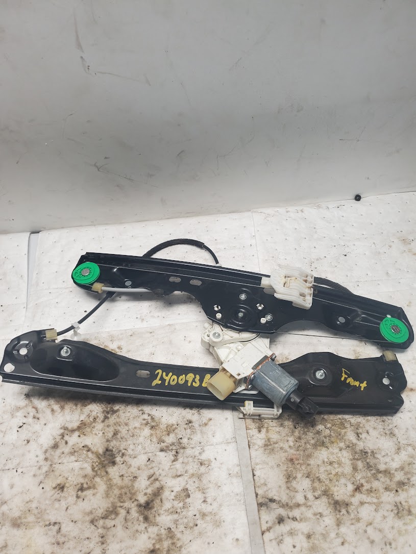 Front Door Window Regulator for Nissan vehicles