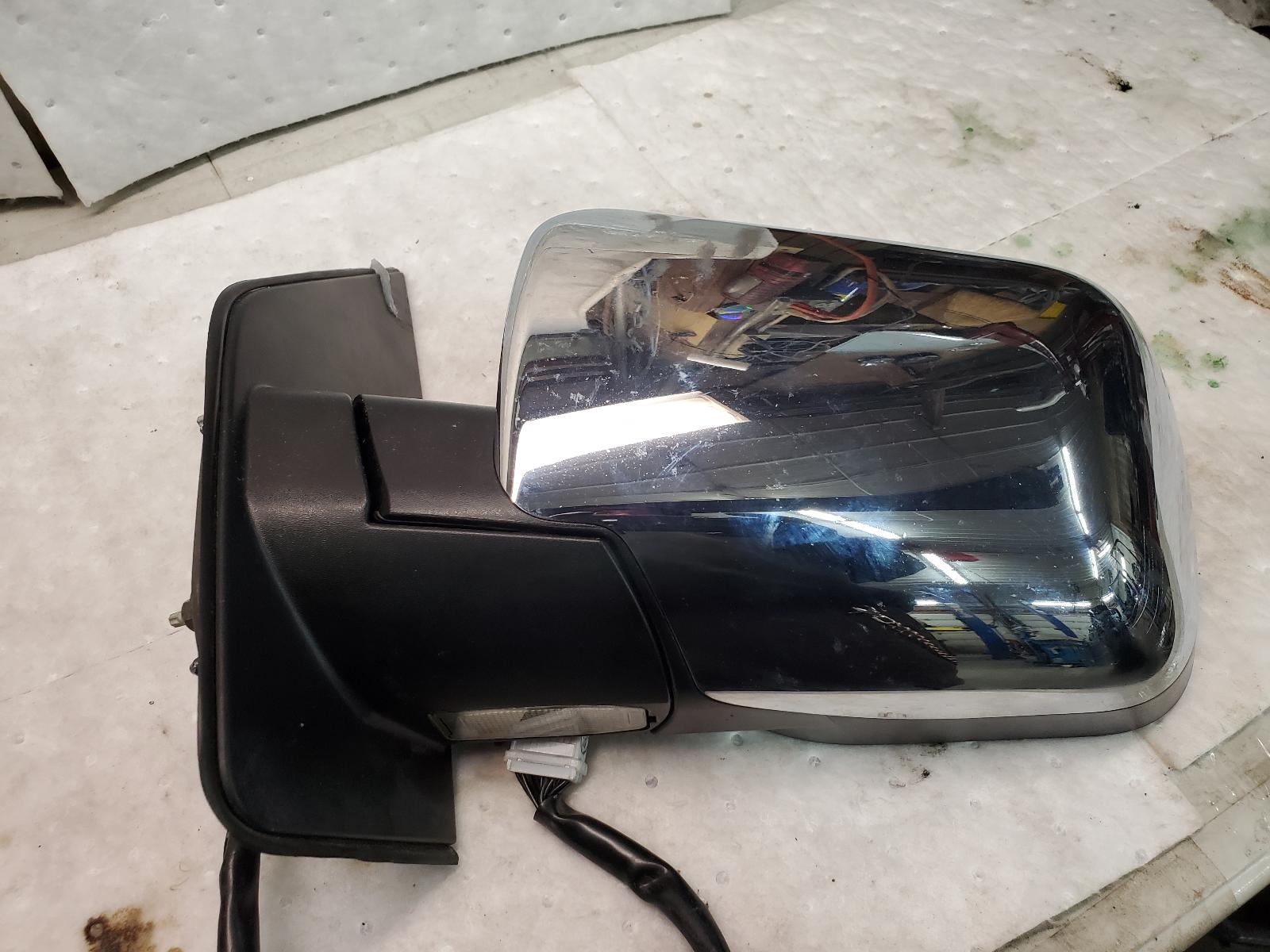 Side View Mirror for Nissan and Infiniti vehicles