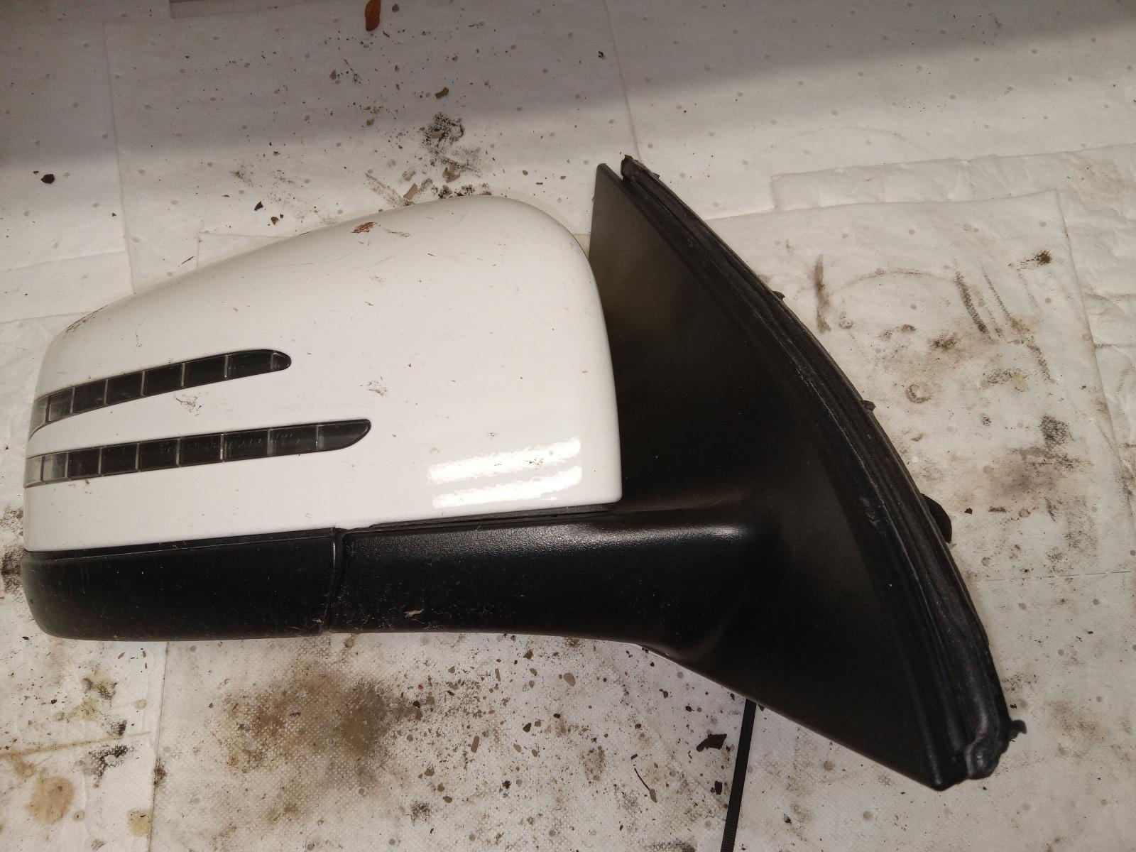 Side View Mirror for Mercedes-Benz vehicles