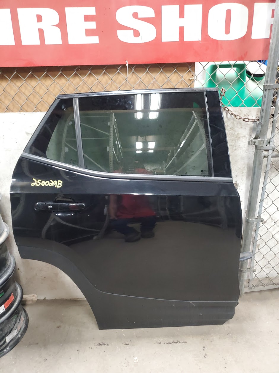 Rear Side Door Assembly for GMC vehicles