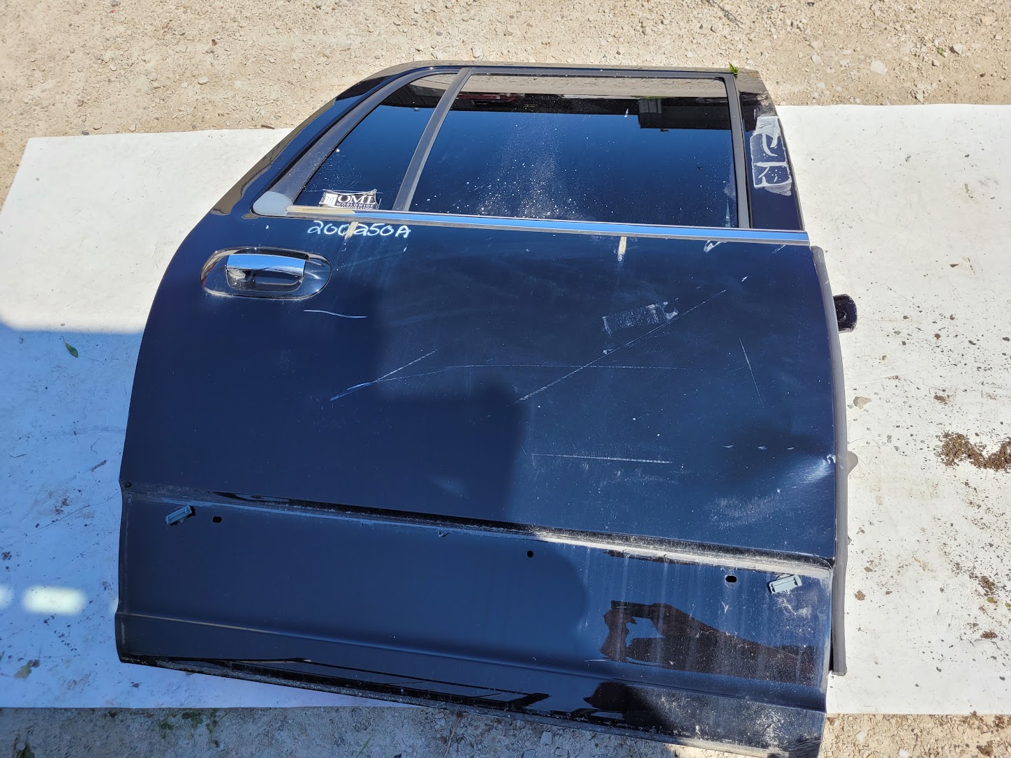 Rear Side Door Assembly for Lincoln vehicles