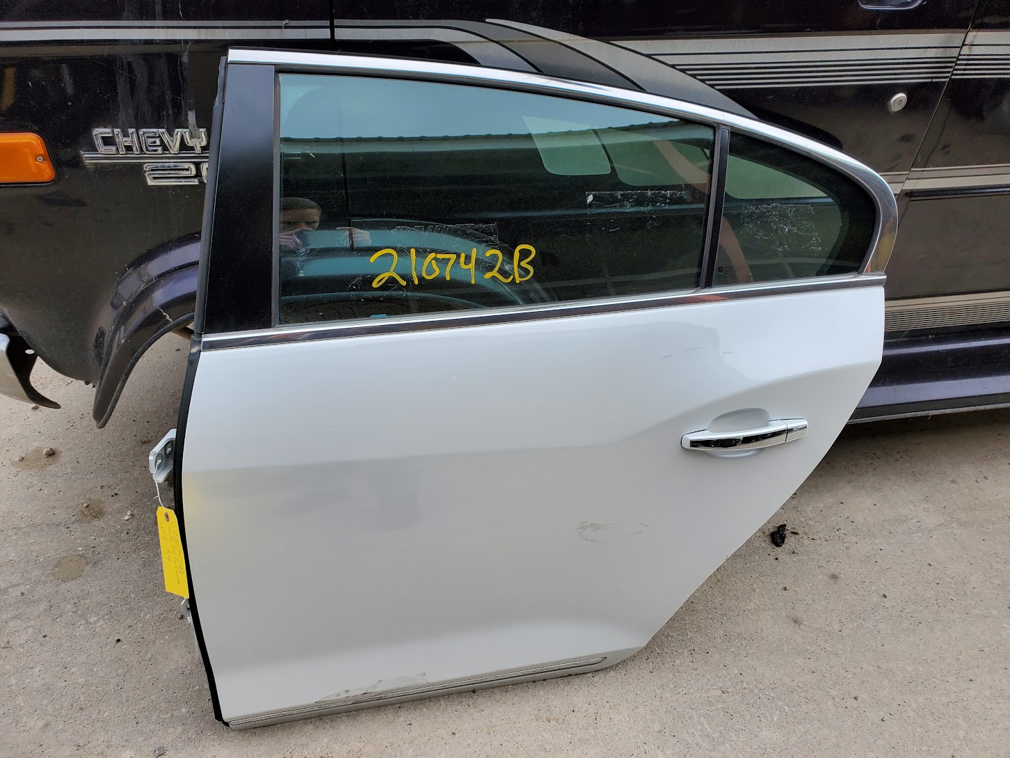 Rear Side Door Assembly for Buick vehicles