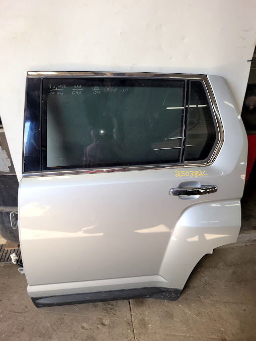 Rear Side Door Assembly for GMC vehicles