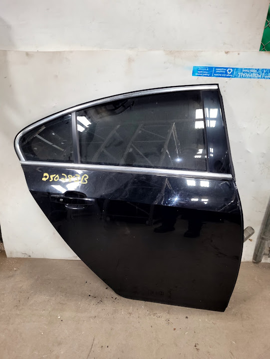 Rear Side Door Assembly for Buick vehicles