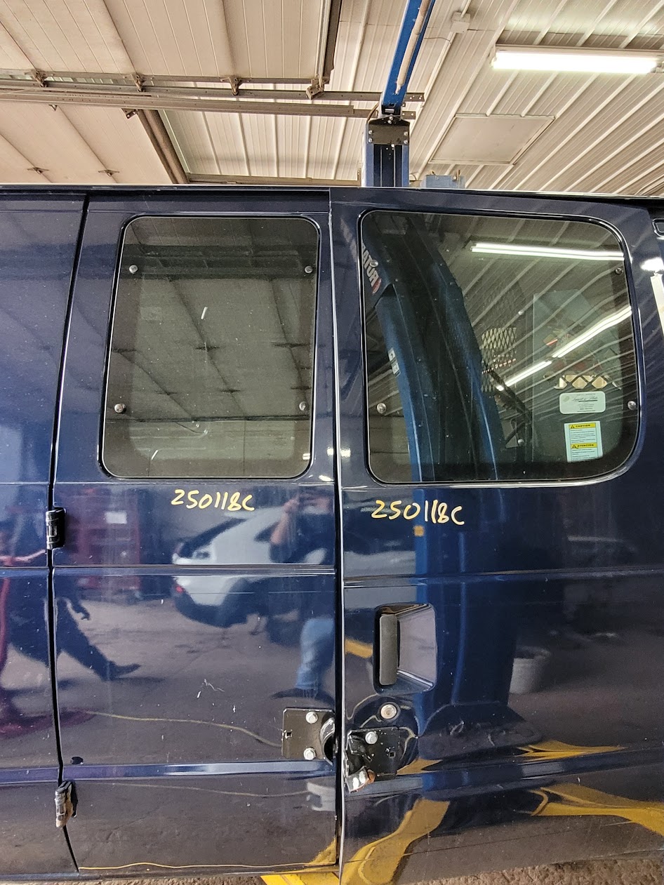 Rear Side Door Assembly for Ford vehicles