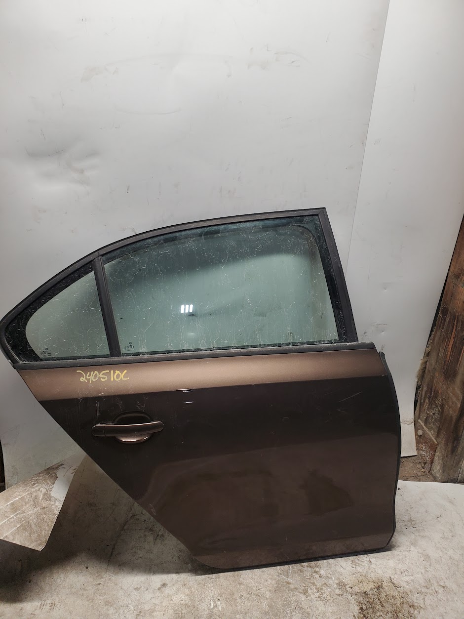 Rear Side Door Assembly for Volkswagen vehicles