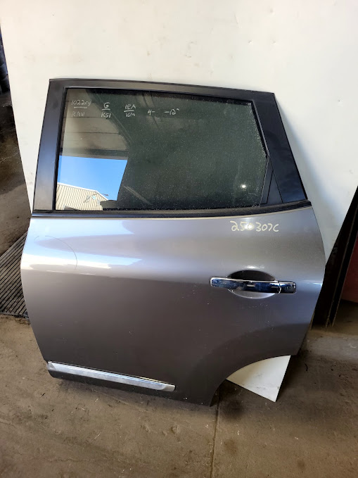 Rear Side Door Assembly for Nissan vehicles