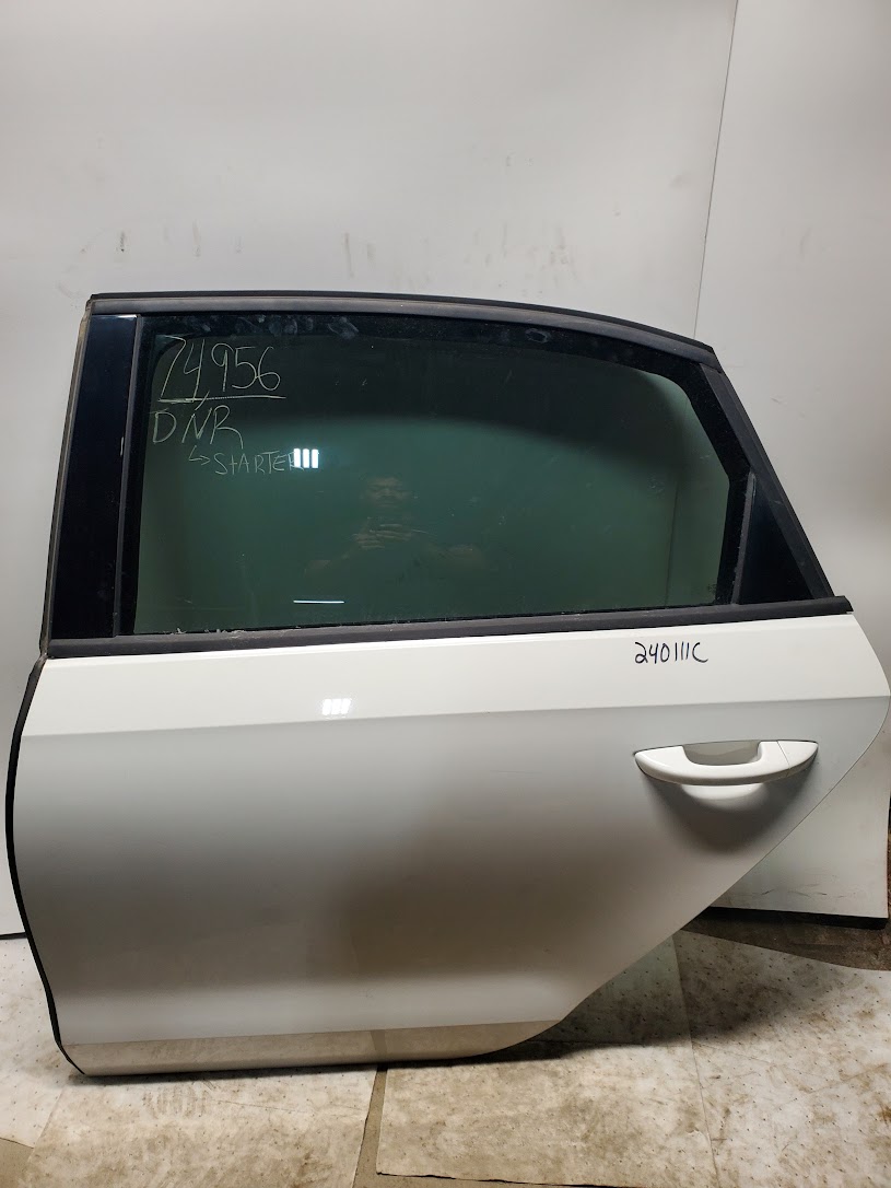 Rear Side Door Assembly for Volkswagen vehicles