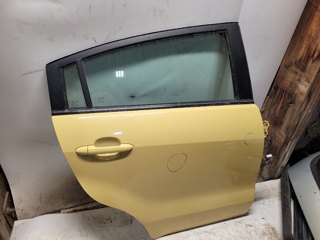 Rear Side Door Assembly for Kia vehicles