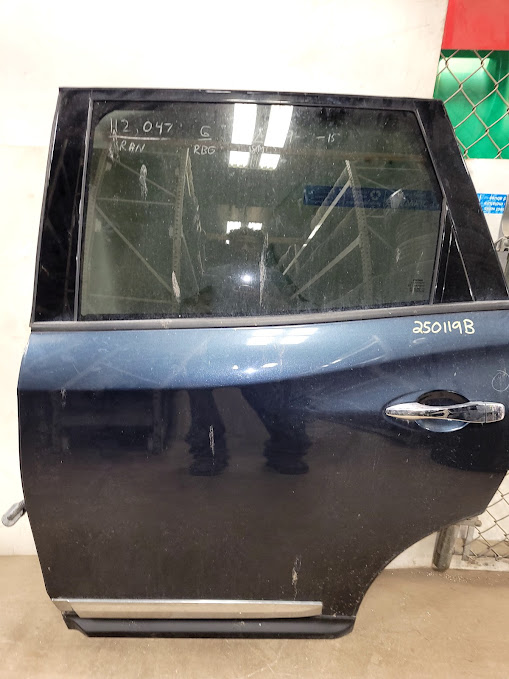 Rear Side Door Assembly for Nissan vehicles