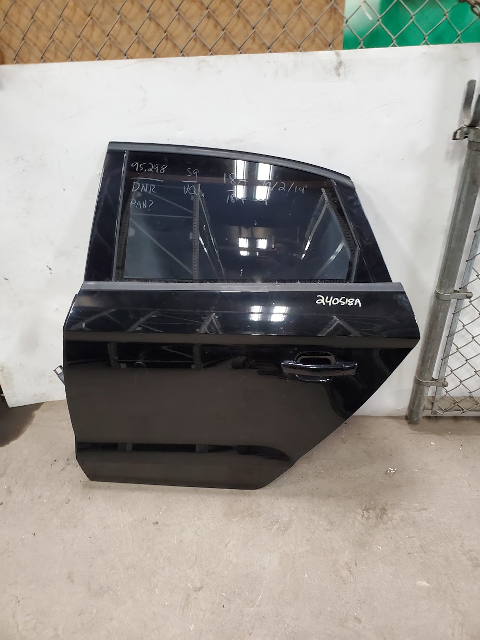 Rear Side Door Assembly for Audi vehicles