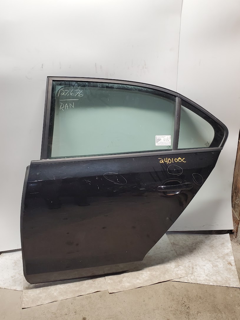 Rear Side Door Assembly for Volkswagen vehicles