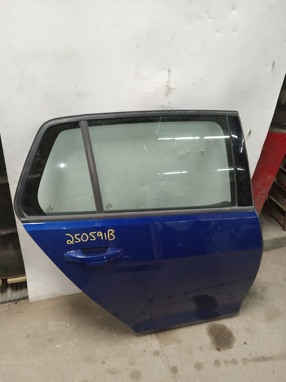 Rear Side Door Assembly for Volkswagen vehicles