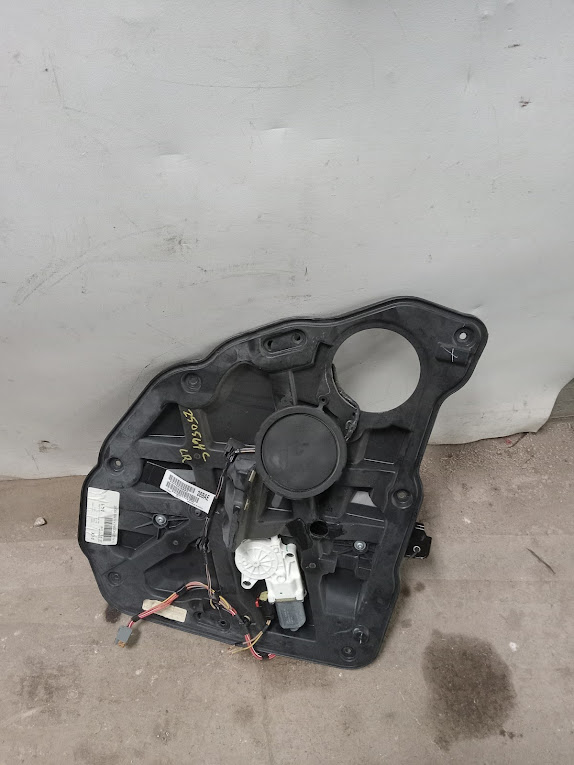 Rear Door Window Regulator for Dodge and Chrysler vehicles
