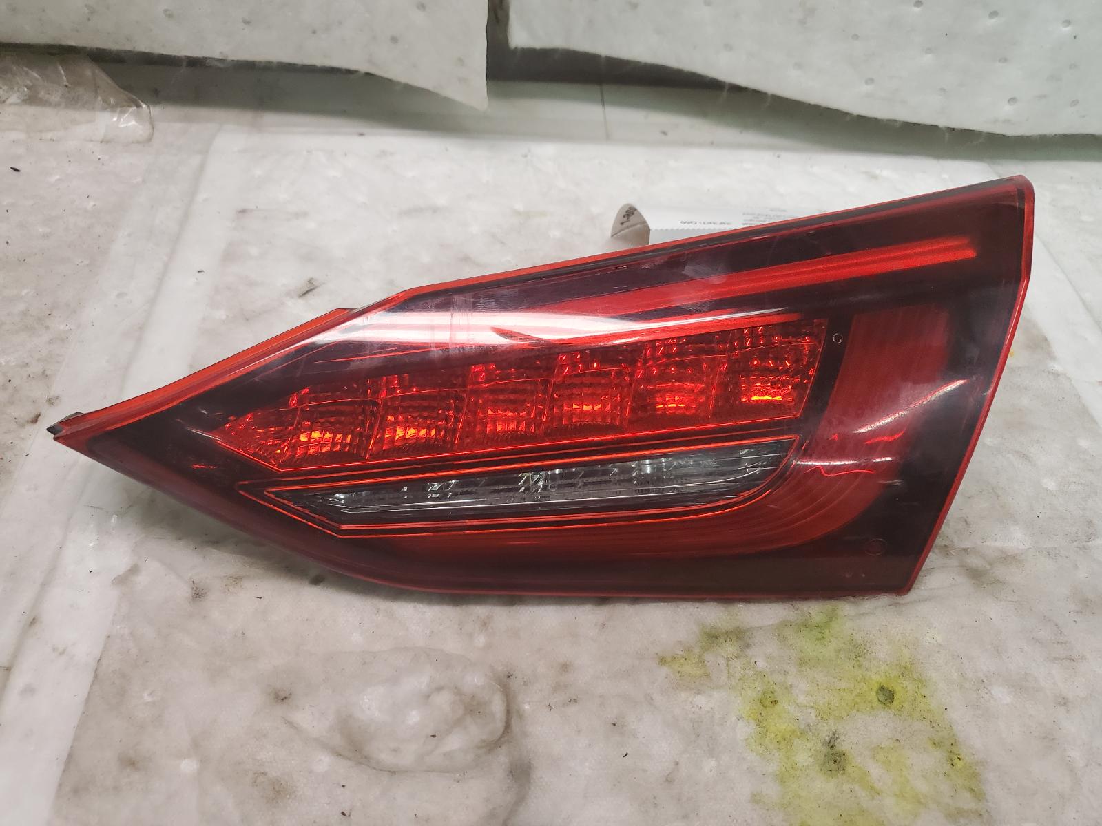 Taillight Assembly for Infiniti vehicles