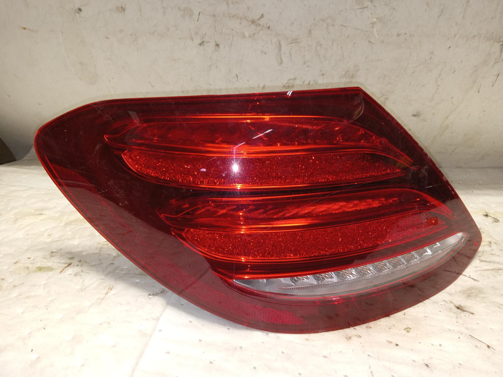 Taillight Assembly for Mercedes-Benz vehicles