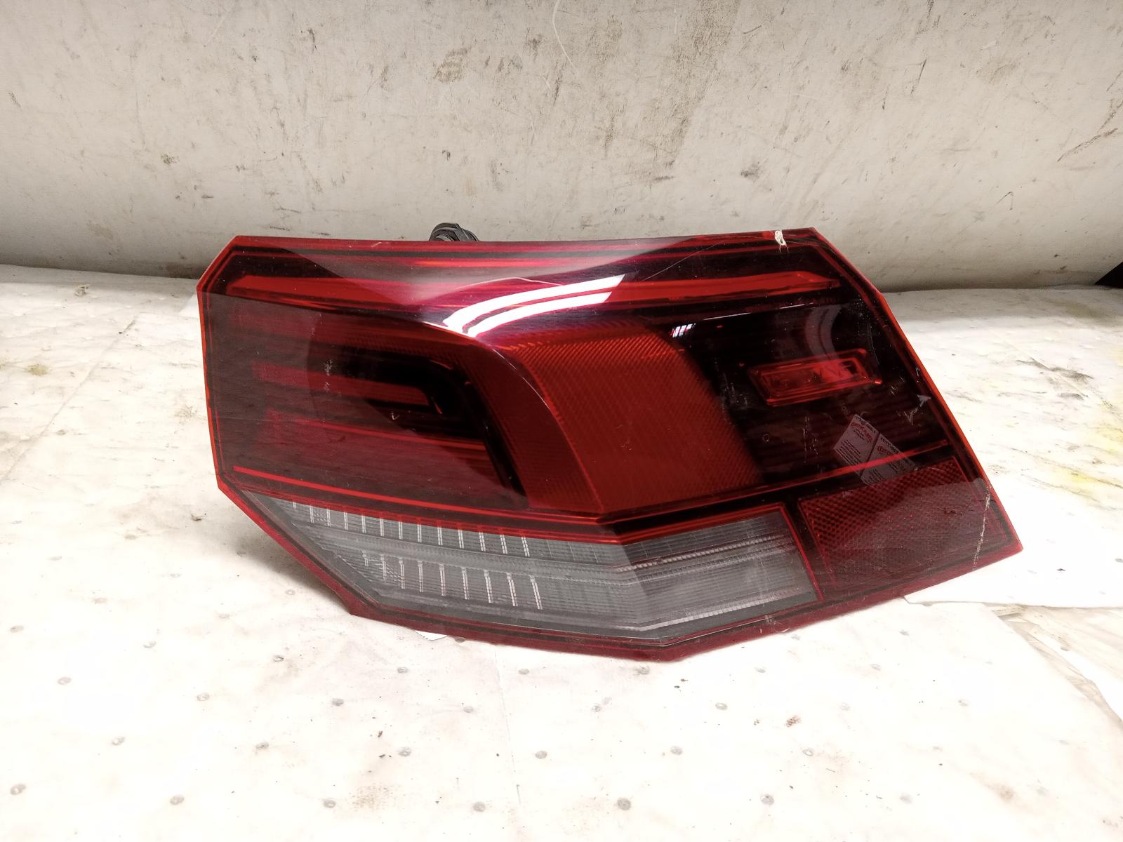 Taillight Assembly for Volkswagen vehicles