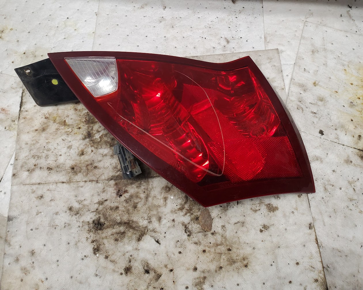 Taillight Assembly for Saturn vehicles